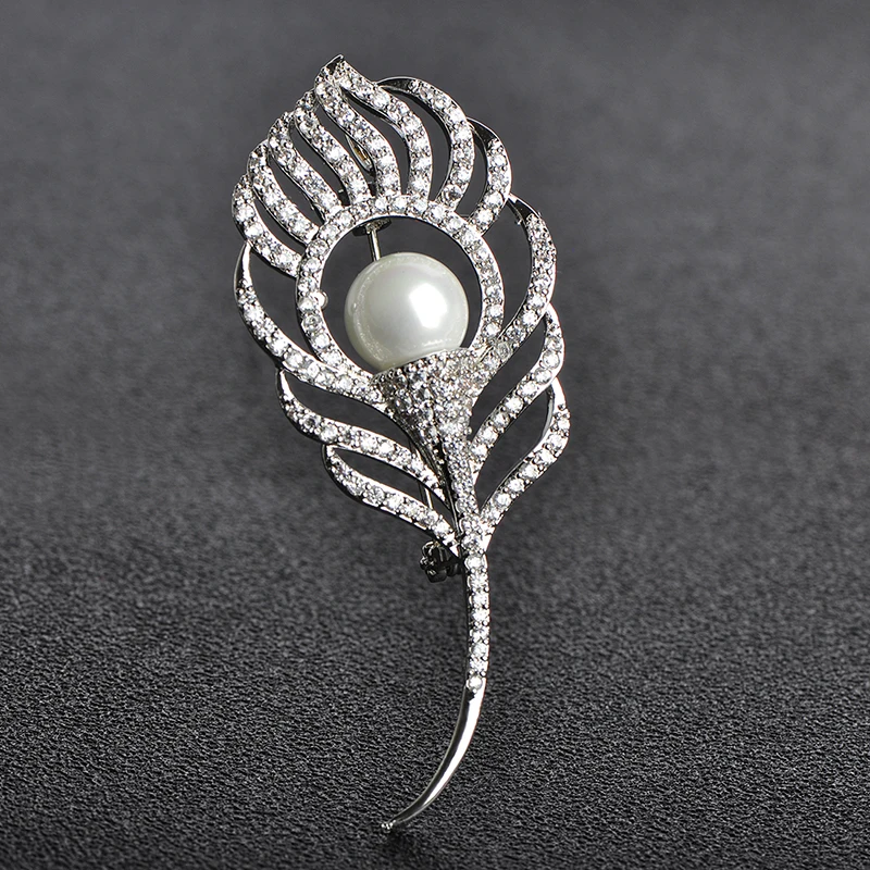 Blucome High Imitation Pearl Brooch Rhinestone Copper Broach For Women Feather Broche Party Dress Decoration Charm Pins Clips uk