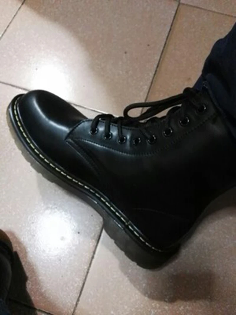 Армейские ботильоны для подиума в стиле ретро; большие размеры; черные зимние мужские ботинки в стиле милитари с мехом; итальянская модная обувь; большие осенние ботинки; коллекция года