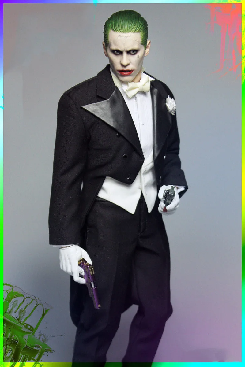 Джокер в костюме