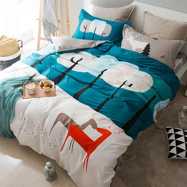 

4Pcs Cartoon Bedding Sets Cotton Kids Bed Linen with Duvet cover +Fitted Sheet +two Pillow Case Set