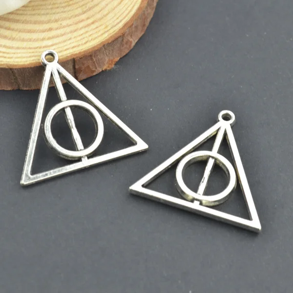 

New Design 35pcs/lots Antique tibetan silver charms triangle metal pendants fit diy Necklaces and bracelets jewelry making 3228