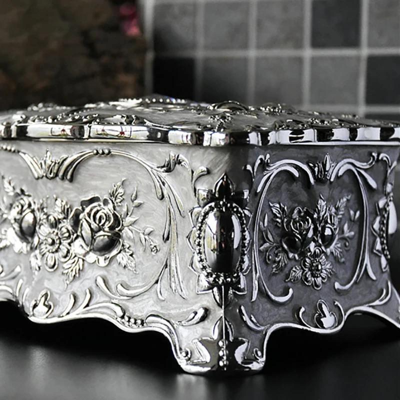 Painted Pan Ruoola Jewelry Box European Ring Boxes Princess Earrings Bracelets Necklaces Gift Organizer Zinc Alloy Storage Box Painted Pan Ruoola Jewelry Box European Ring Boxes Princess Earrings Bracelets Necklaces Gift Organizer Zinc Alloy Storage Box