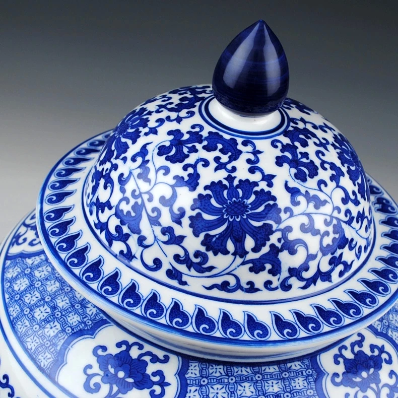 Jingdezhen ceramic ginger jars Antique Porcelain temple jars porcelain ceramic temple jar fish painting blue and white (5)