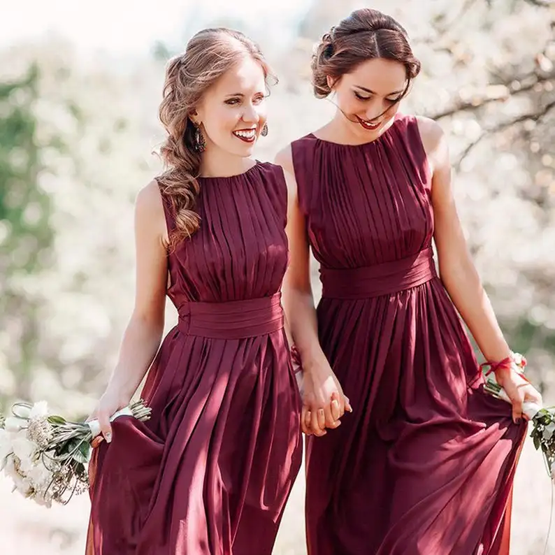 Bourgondië Maroon Land Bruidsmeisjekleding 2019 Jewel Hals Marsala Chiffon Maxi Bohemien Strand Junior Wedding Party Gast Gown Bourgondië Maroon Land Bruidsmeisjekleding 2019 Jewel Hals Marsala Chiffon Maxi Bohemien Strand Junior Wedding Party Gast Gown