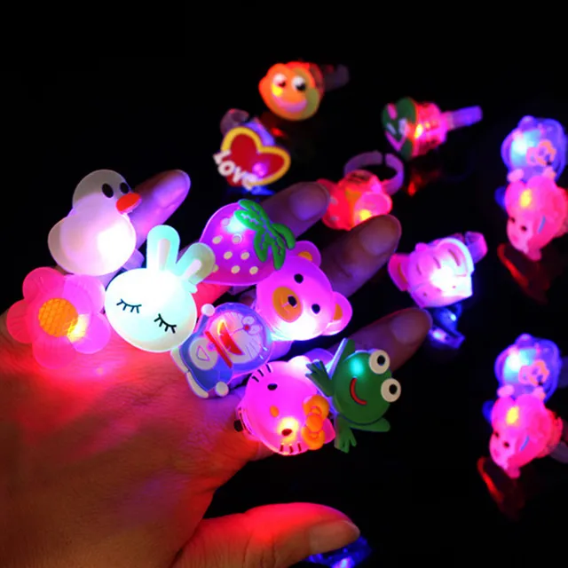 100pcs/lot Random Kids Toy Led LED Flashing Light Ring Blinking Party