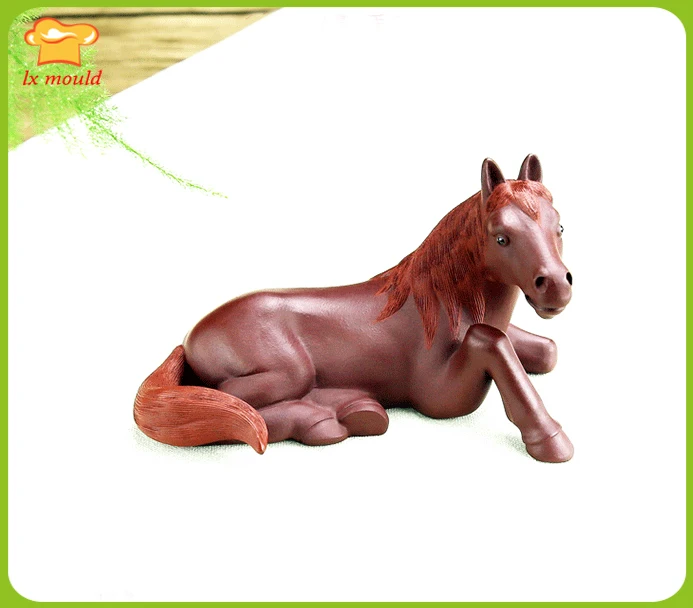 

2018 New Horse Sculpture Silicone Mold Zodiac Horse Handmade Soap Mold Horse Decoration Clay Silicone Mold Maxima Candle Mold