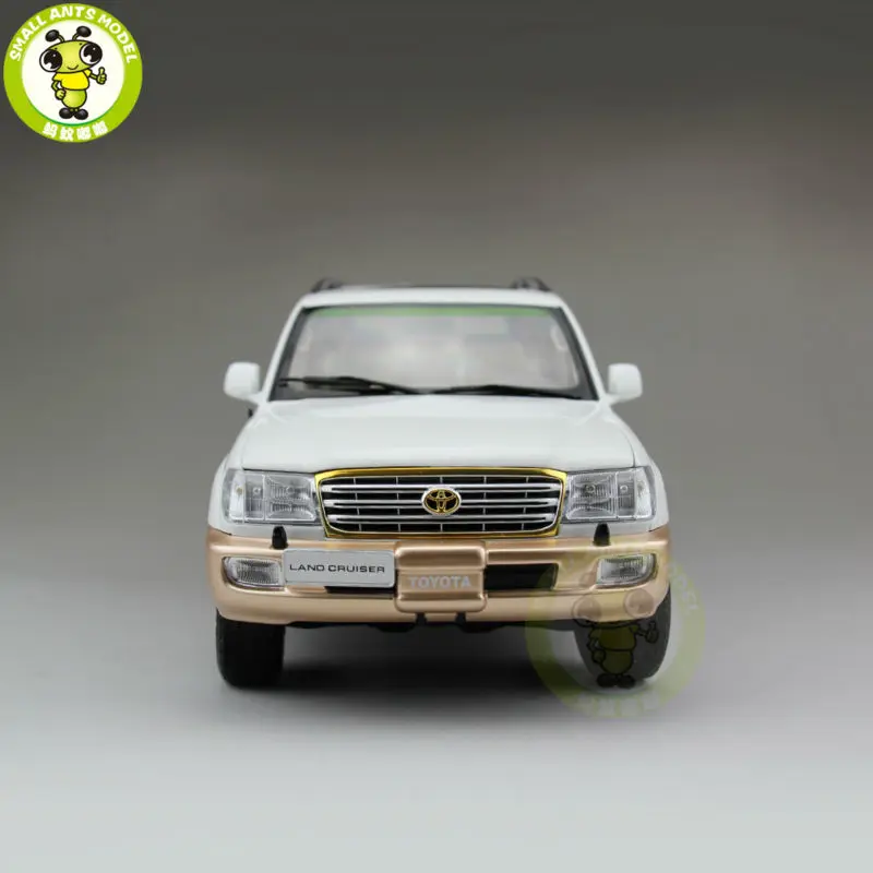 1/18 Toyota Land Cruiser LC100 литая под давлением модель автомобиля SUV игрушки для подарков коллекционирование, хобби белый