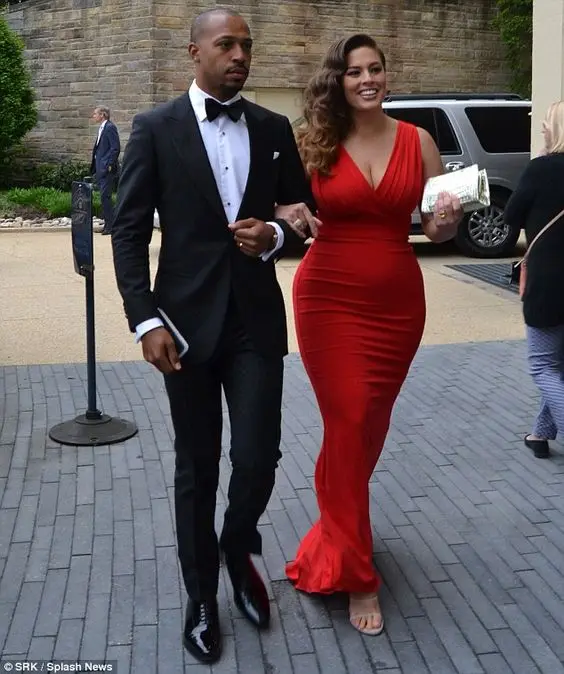 ashley graham red dress