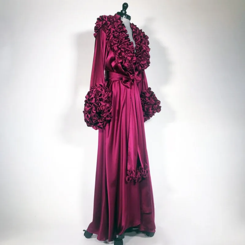 Gorgeous Burgundy Night Robes Silk Long Sleeve Celebrity Dress Tiered Ruffles Party Sleepwear Sexy Nightgowns Robes womens dress