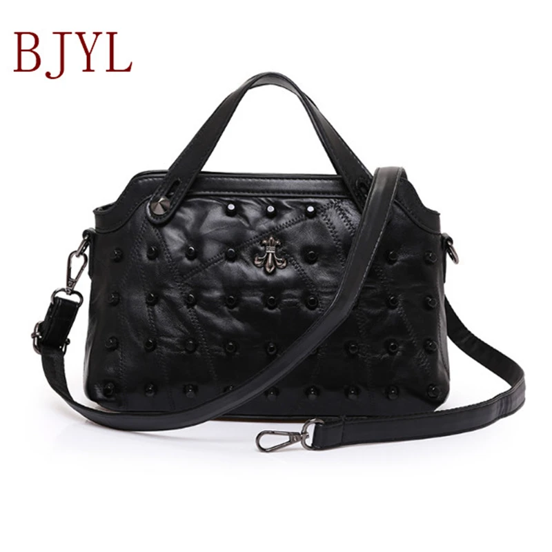 

Women Crossbody Messenger Shoulder bag Handbags Genuine leather Large capacity Ladies totes Zipper bear strap