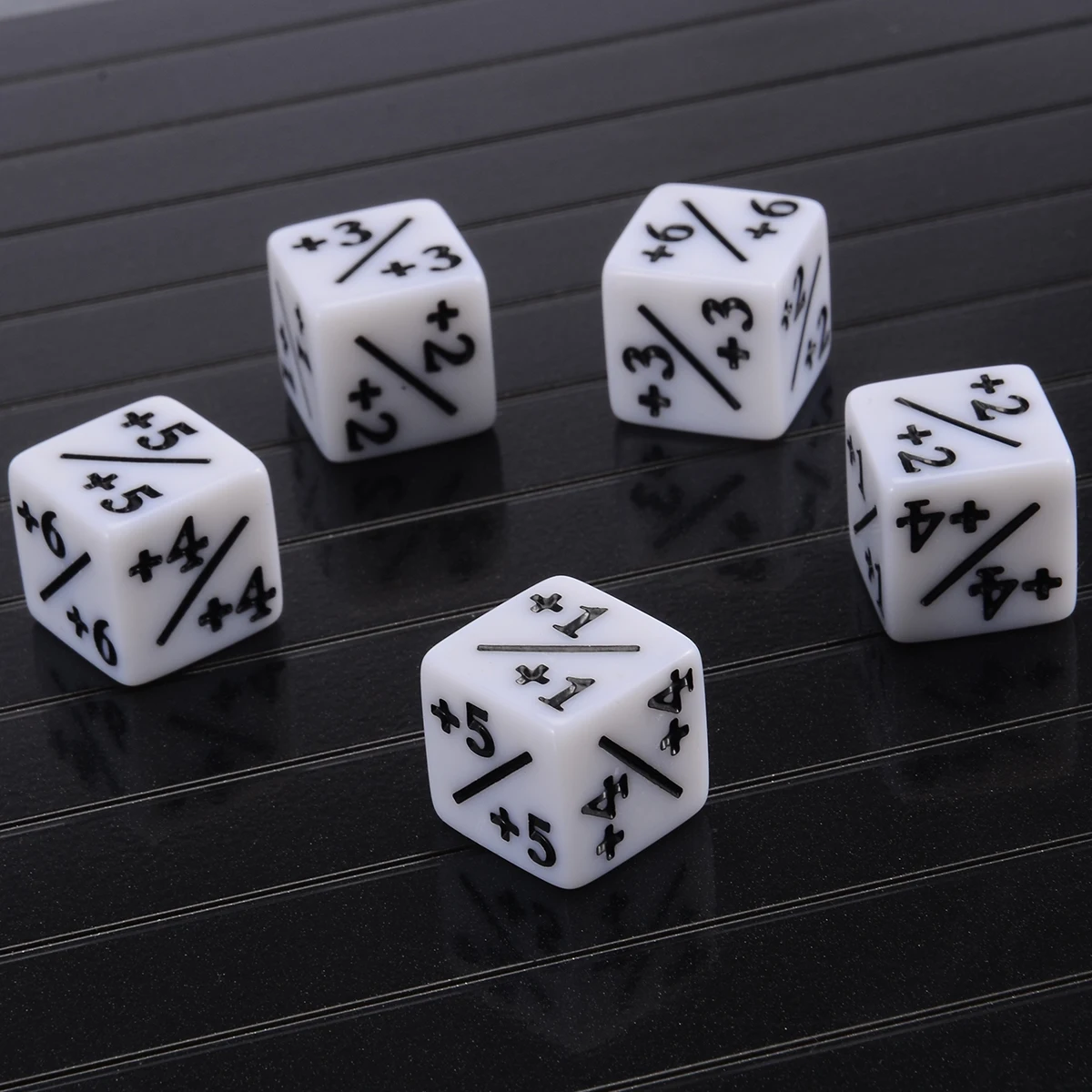 5Pcs White Dice Counters Negative +1/+1 For Magic The Gathering MTG Funny Table Desktop Party Bar Gambling Games Tool