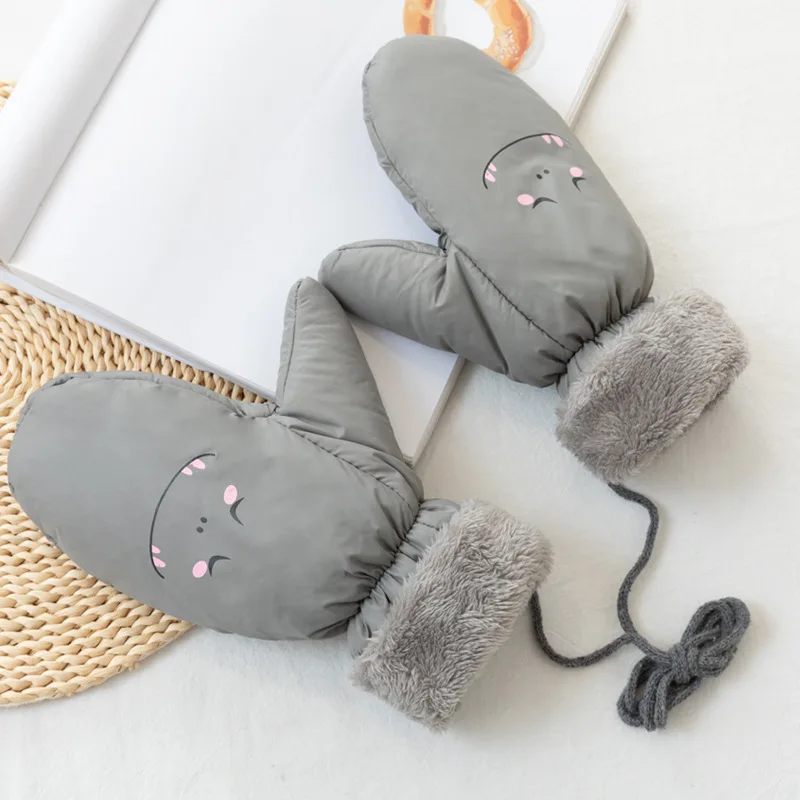 Зимние женские и мужские хлопчатобумажные перчатки ветрозащитные и водонепроницаемые детские варежки утепленные лыжные женские варежки мужские Мультяшные - Цвет: grey