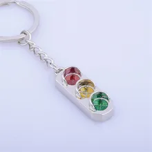 3D брелок для ключей с красными и зелеными огнями, автомобильный брелок для ключей, сигнальная лампа для дорожного движения, классические Брелоки для ключей, автомобильный Стайлинг