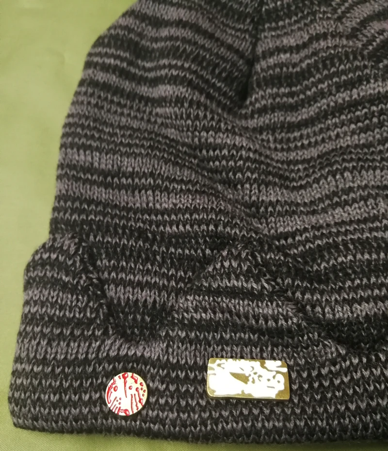 Exclusive Riverdale Jughead Jones Cosplay Beanie Hat - Hot Topic Crown Knitted Cap image 3