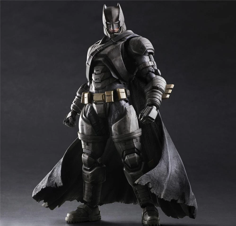 Figuras de acción de Batman de Play Arts Kai, armadura del amanecer de la  justicia NO3, juguetes de PVC de 270mm, modelo de película altamente  blindado y murciélagos para hombre, artes marciales