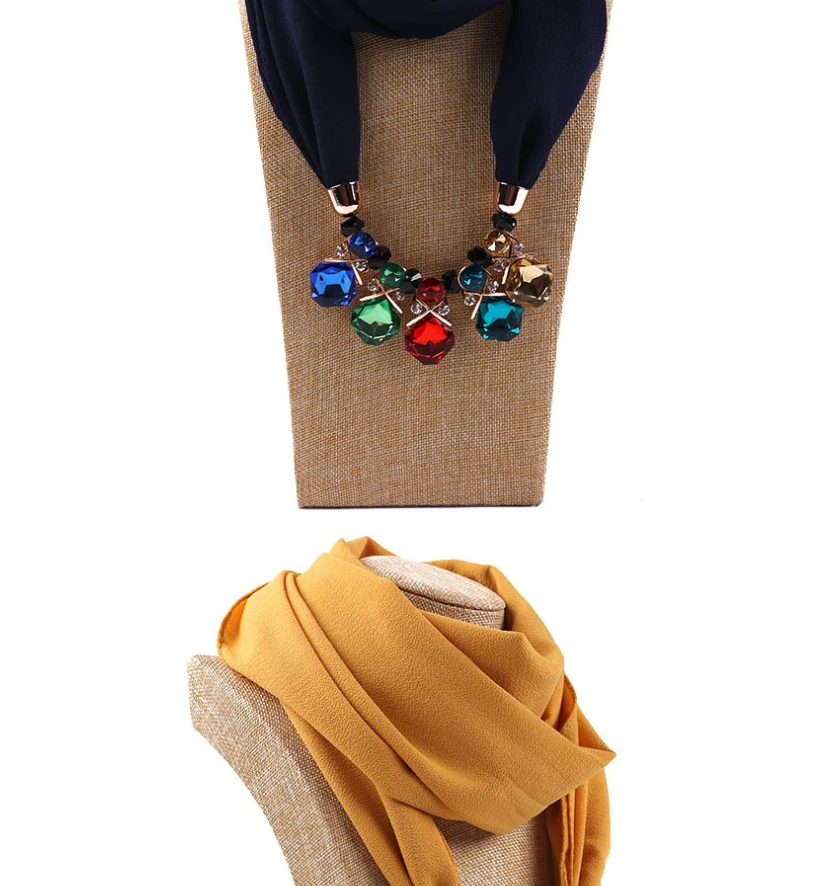 pendant-scarf_12