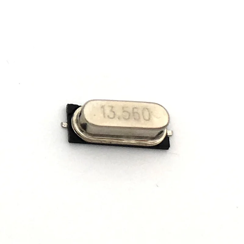 

20pcs smd hc-49s 13.56MHz 20ppm 20pF quartz resonator crystal