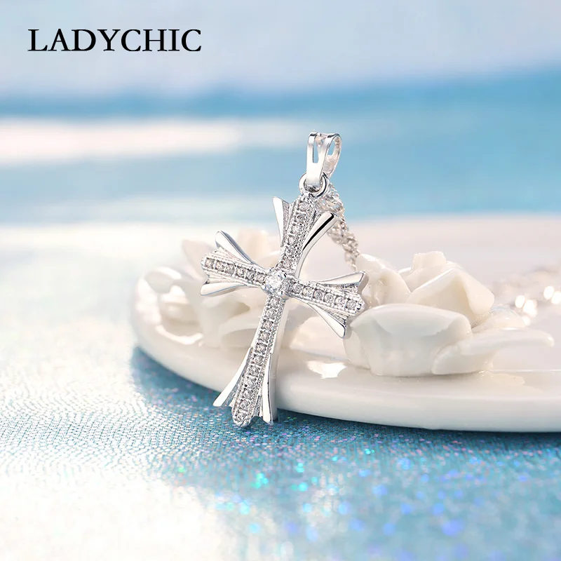 Женская Классическая Подвеска в виде Креста из кубического циркония LADYCHIC