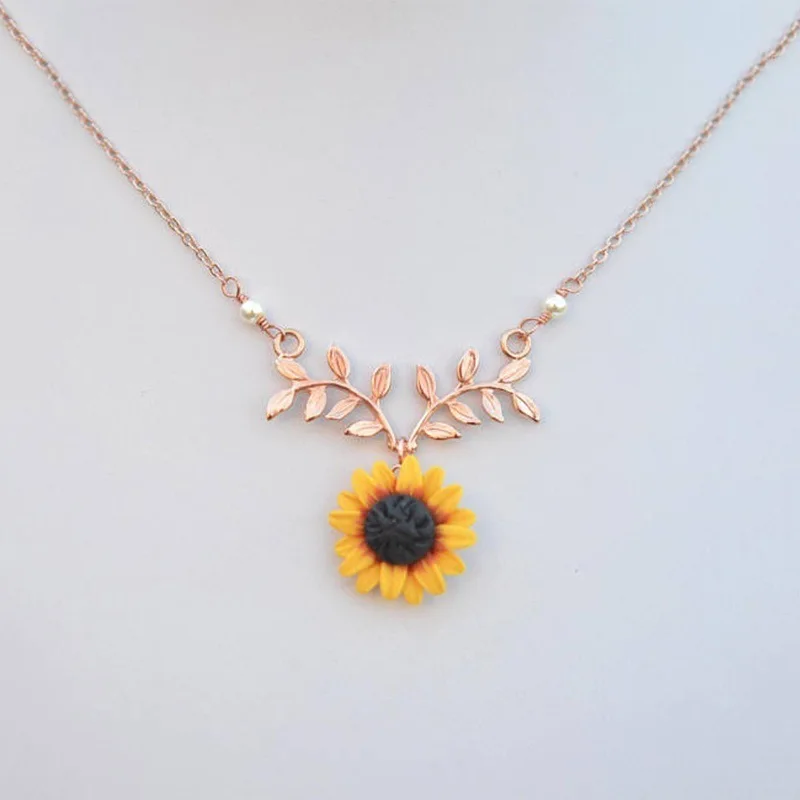

Newest Sun Flower Series Necklace Hot Selling Pearl Flowers Pendant Necklaces Jewelry for Women YP6870-YP6874