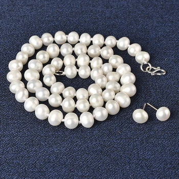 

The 7-8 MM jewelry suit includes a delicate pearl necklace and 7- 8 MM cute Pearl earrings The Christmas gift for Family