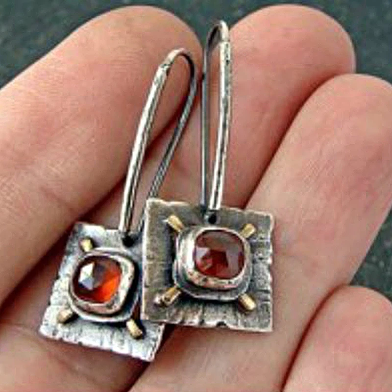 Винтажные квадратные сережки в античном стиле серебряного цвета с подвеской в богемном стиле в стиле панк, красные серьги для женщин, креативные ювелирные изделия D3D239