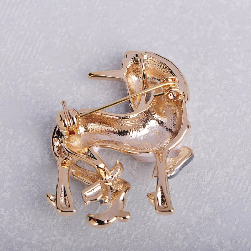 FUNMOR Enamel White Lucky Horse Unicorn Shape Brooches Gold Color Women Men Rhinestone Animal Banquet Party Brooch Pins Gifts
