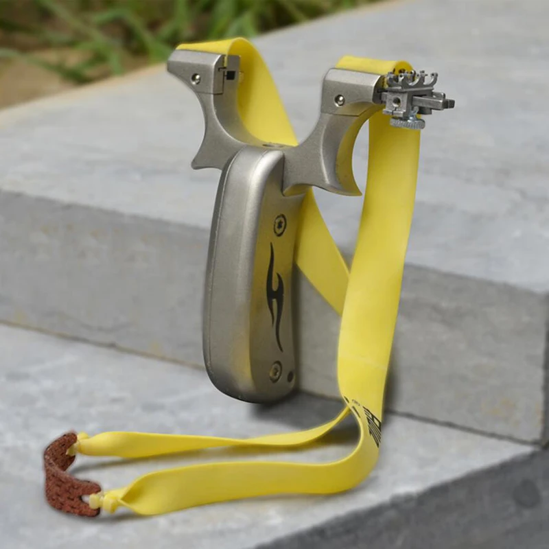 

D&Q Professional Powerful Slingshot Catapult Solid Outdoor Hunting Shooting Fishing Competition Sling Shot with Rubber Band Aim