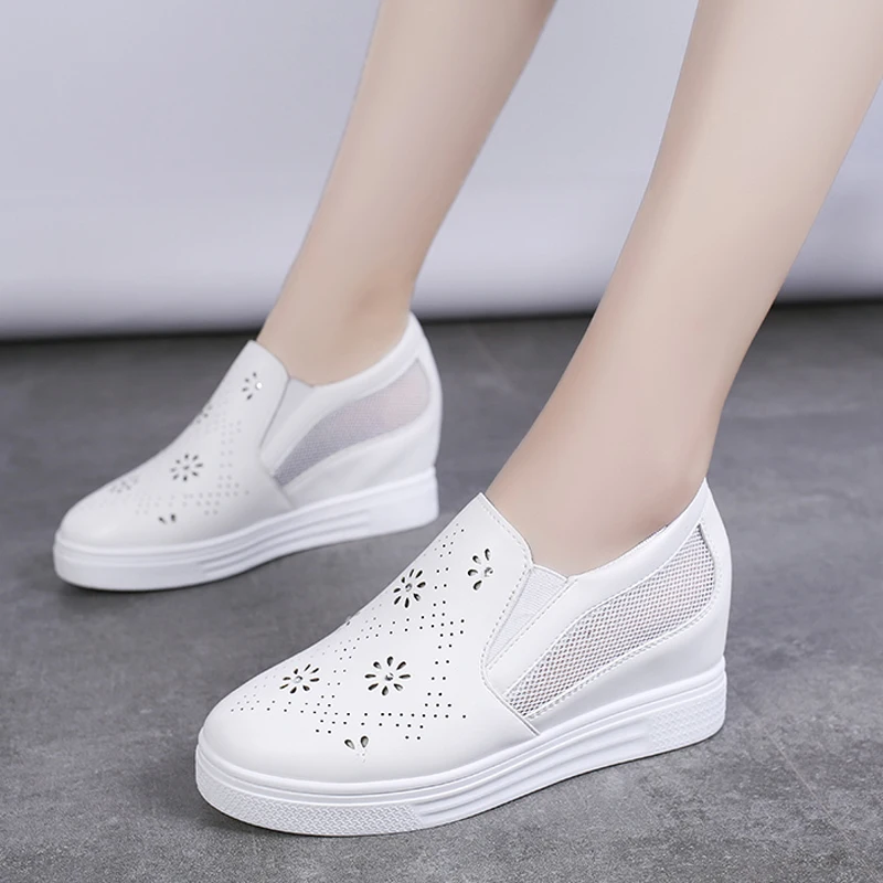 

HEE GRAND 2019 Hollow Platform Wedges Women Breathable Loafers Shoes Woman Slip On Solid Creepers Ladies Casual Shoes XWD7753