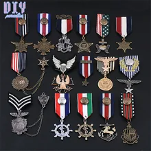 Five star Aquila Cavallo Militare Distintivo In Metallo Retrò Fabri Distintivi Bordo di Spalla Dell'esercito Pin on Medaglia Spilla A Mano()
