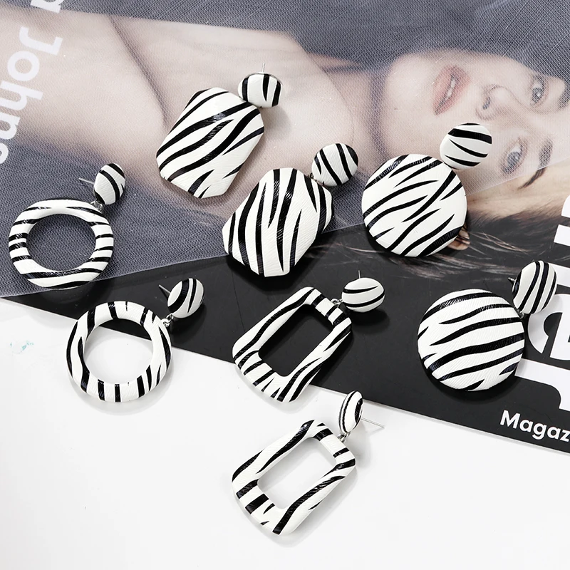

AENSOA 4 Designs Unique Zebra Stripe PU Earrings For Women Fashion 2019 Simple Ethnic Statement Drop Earring Party Jewelry Gift