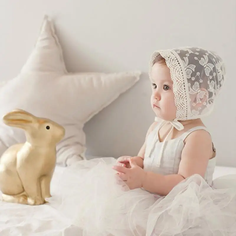 Кружевная Цветочная детская шапочка, шапка для новорожденного, шапки весна-лето, милая шапочка принцессы, хлопковые кружевные цветочные шапки для маленьких девочек белого цвета
