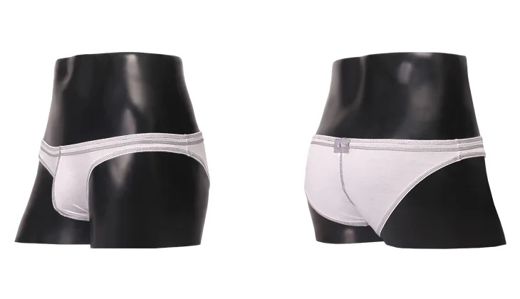 3240376853_111789960