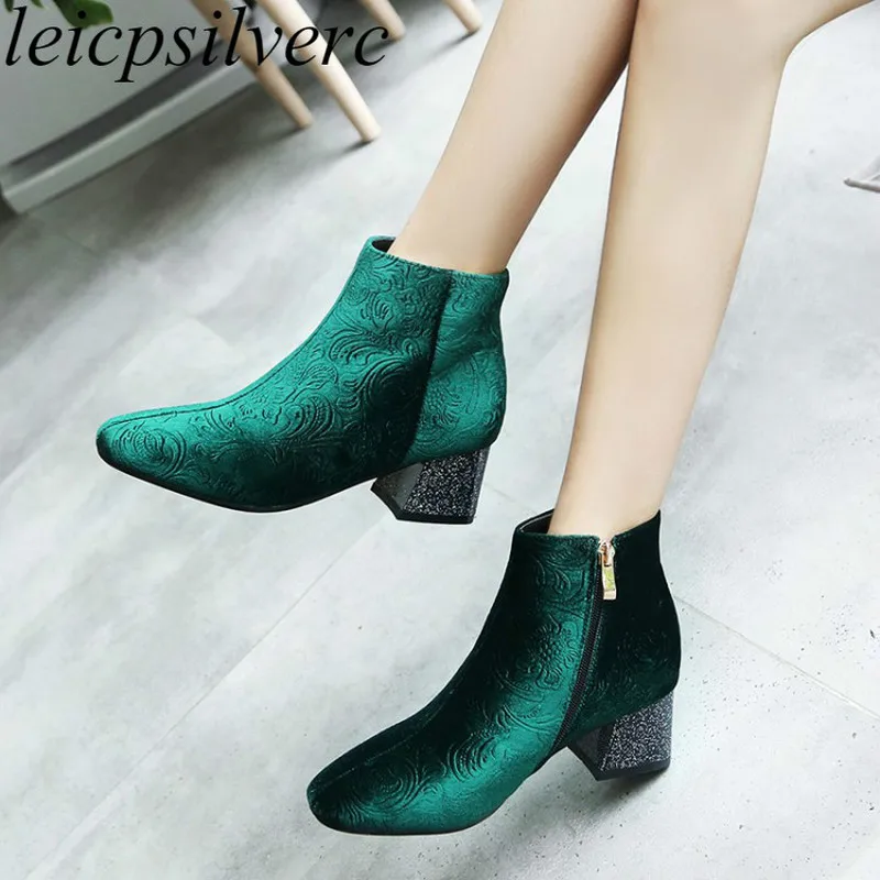 

Women Boots Autumn Winter Med Heel Warm Embossing Silk Square Toe Zip Ankle Chelsea Shoes 2018 Sexy Fashion Casual Green Red