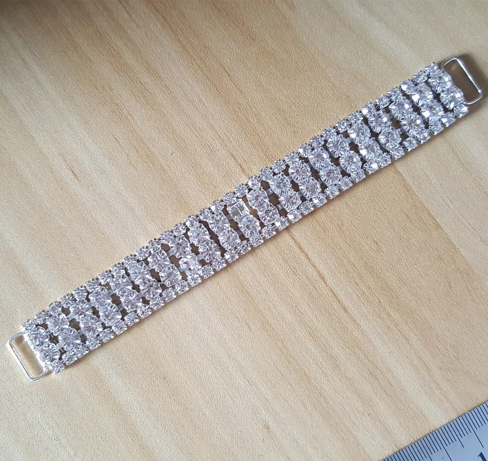 

CJSIR 4pcs 4ROWS Big Clear Crystal Rhinestone Bikini Connectors Metal Chain for Swimming Wear Competion Suits Decors