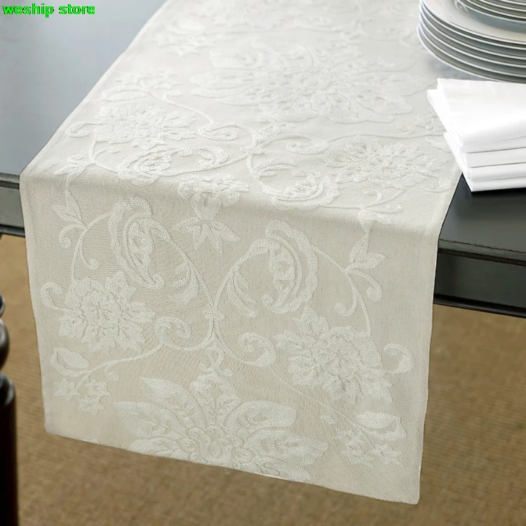 High-end fashion Contracted rural Simple Double cotton and linen cloth Embroidery Table flag High-end fashion Contracted rural Simple Double cotton and linen cloth Embroidery Table flag