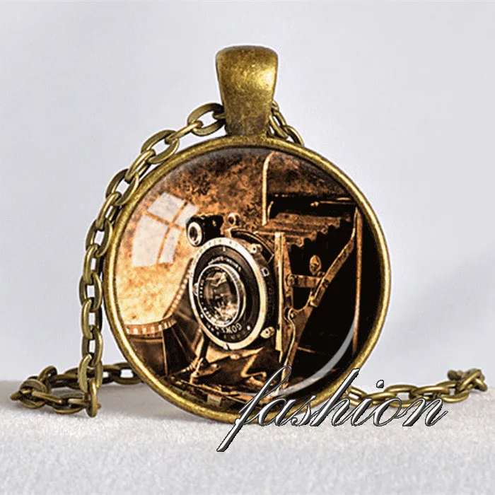 ANTIQUE CAMERA PENDANT Camera Necklace Photograper Gift
