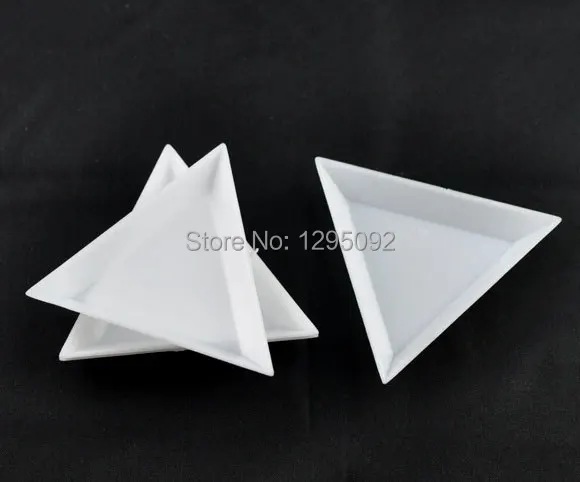 

Free Shipping 30Pcs Hot New Transparent Plastic Carrying Case Triangular Storage Boxes Beads Display Container Charms 64x73x10mm