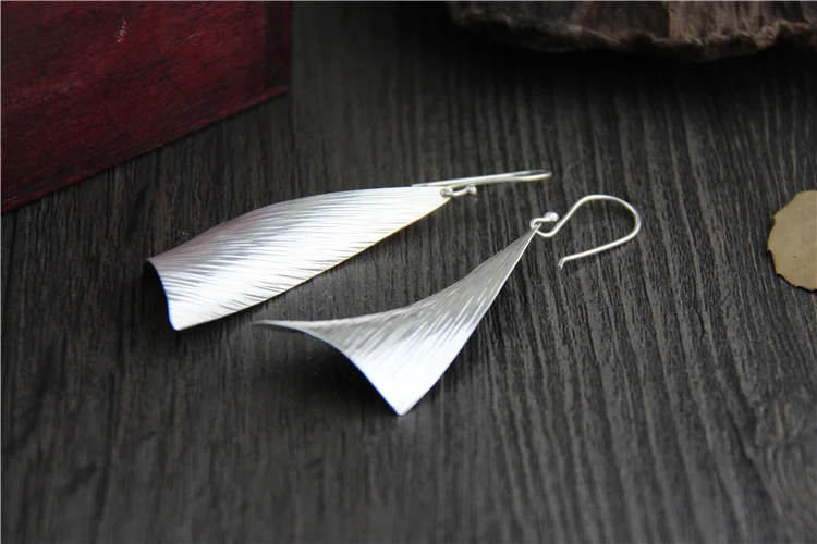 silver-earrings0010B
