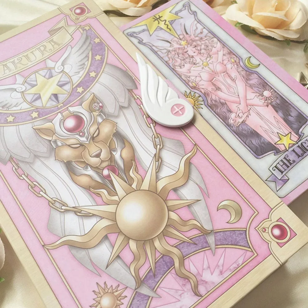 

Cardcaptor Sakura Card Cosplay Card Captor KINOMOTO Tarot Book With Clow Cards Magic Book Set in Box Prop Gift Phone Chain