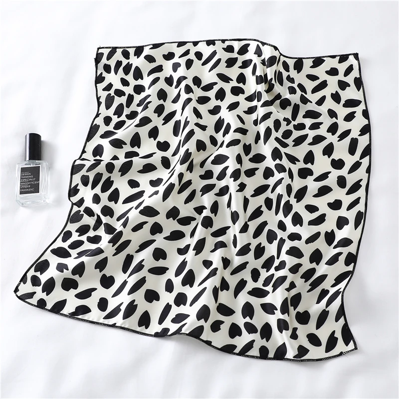 Брендовый дизайнерский шелковый шарф квадратный женский модный Леопардовый шейный платок дамские рабочие шарфы маленький зимний платок бандана повязка для волос - Цвет: FX.104