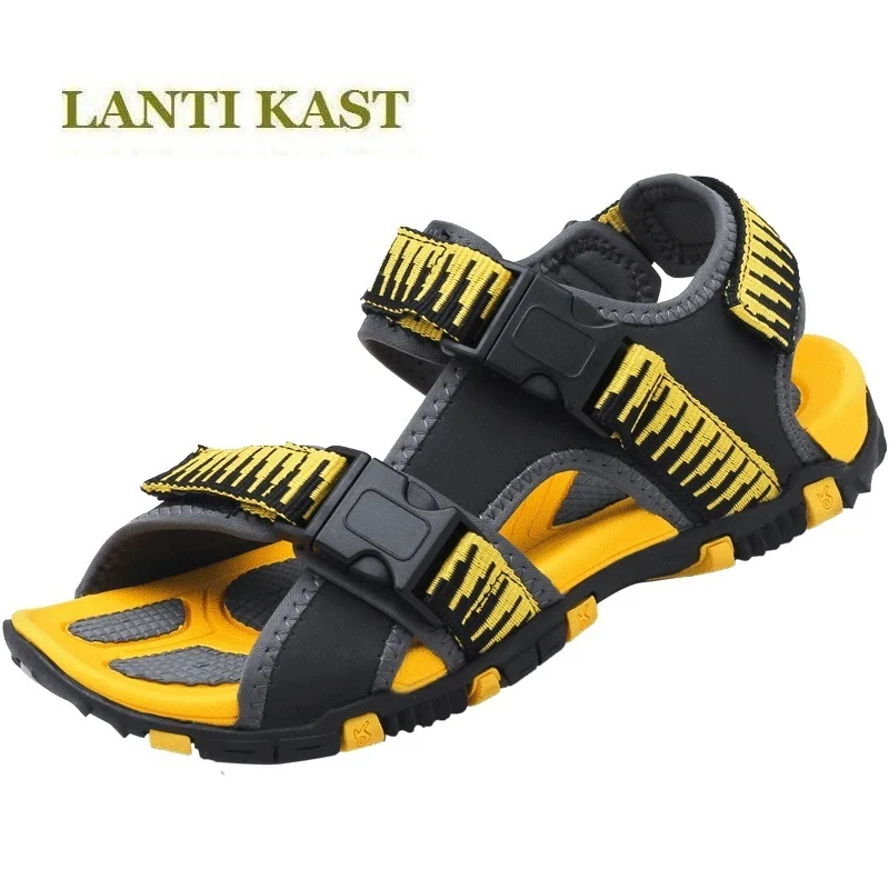 

2018 New Men's beach shoes outdoor wading shoes Summer 2018 Antiskid and Wear-Resistant Mountain Climbing Sandals