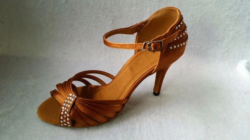 

Latin Dancing Black Tan Rhinestone Salsa Ballroom Dance Shoes Latin Mambo Tango Performance Dance Shoes DS376