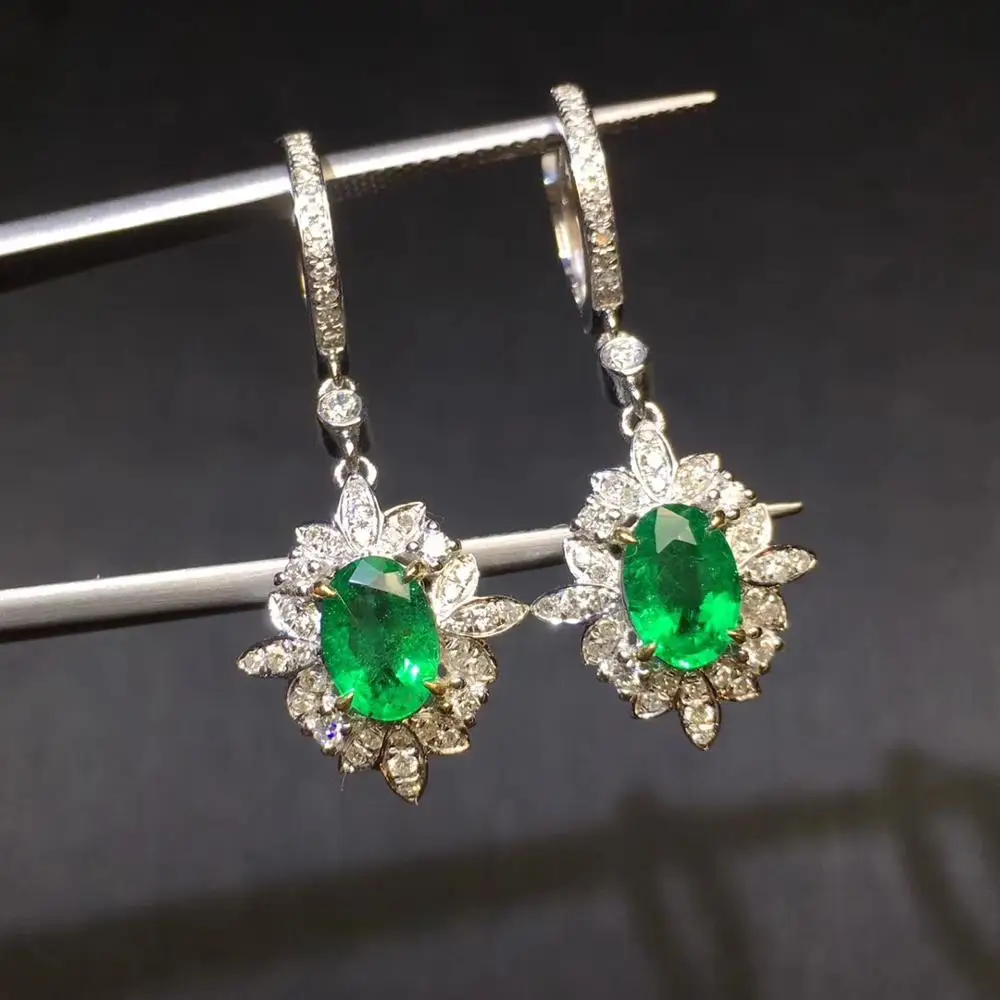 Серьги женские из 18-каратного золота с изумрудом 1.42ct бриллиантами Овальной