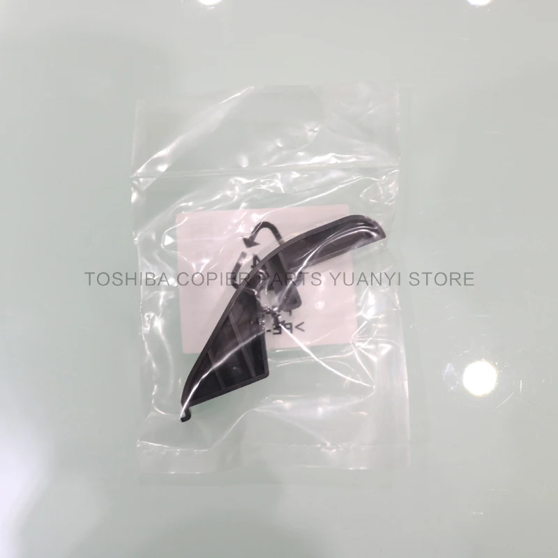 

12Pieces Original TOSHIBA Copier Parts 6LE62392000 GUIDE-PUSH-TRU For Model 166