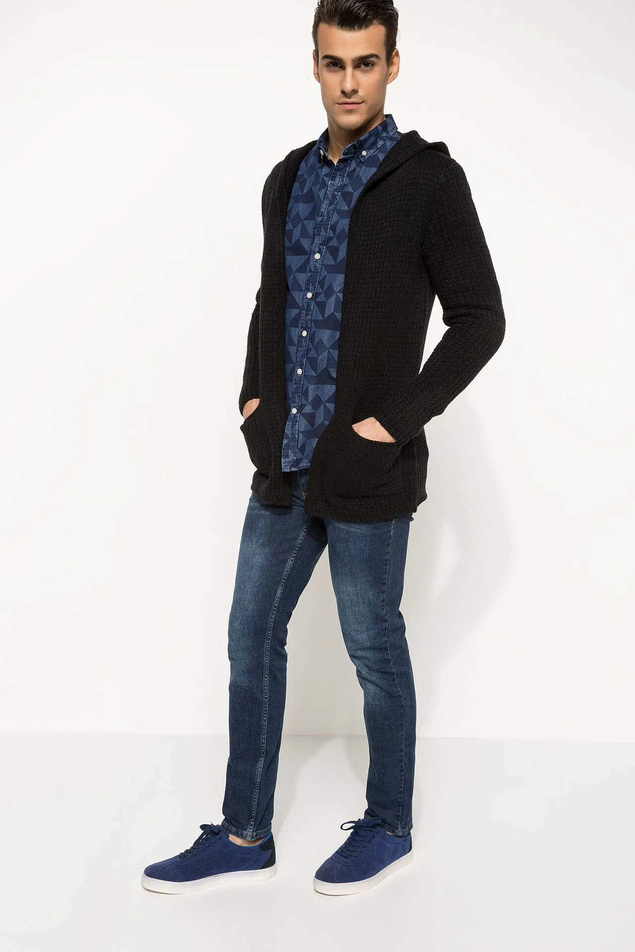 

DeFacto Men Autumn Cardigan Black Long Sleeve Sweatercoat Casual Thin Male Hooded Knitted Coat/Bolero I3556AZ18SPBK27