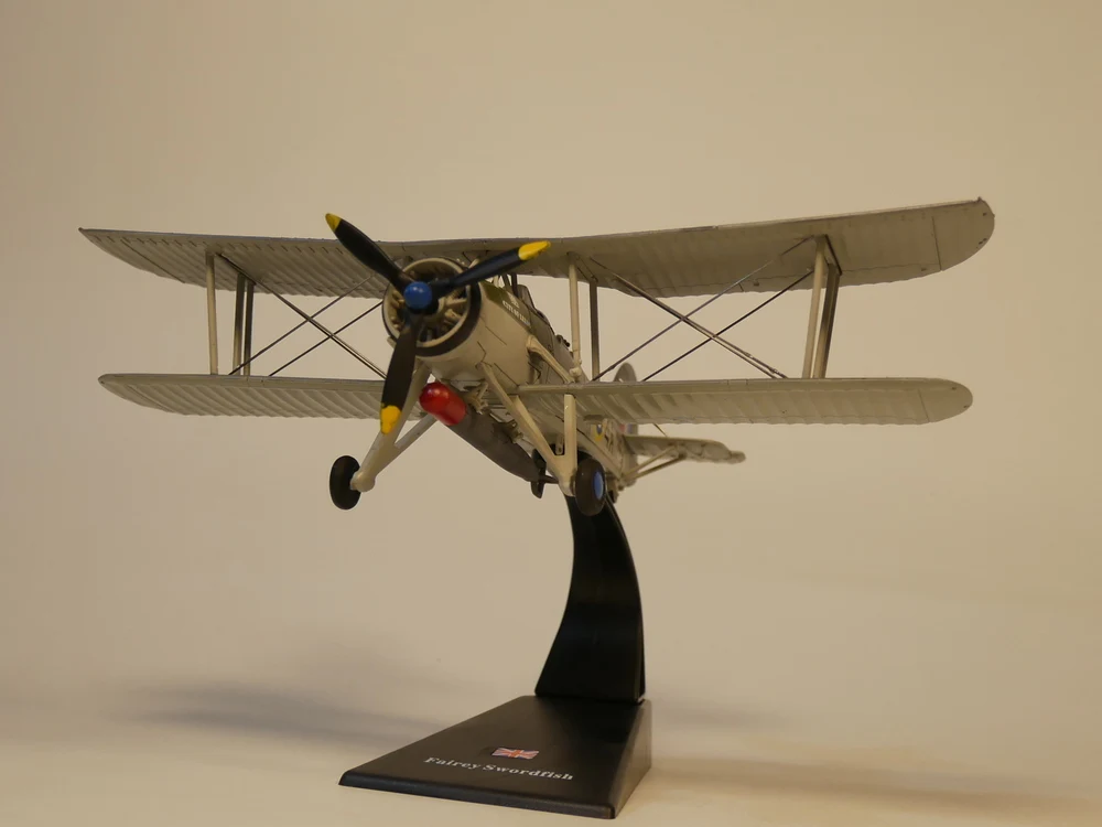 1: 72 Королевского флота W5856 Феи меч рыбы литье модель самолета |