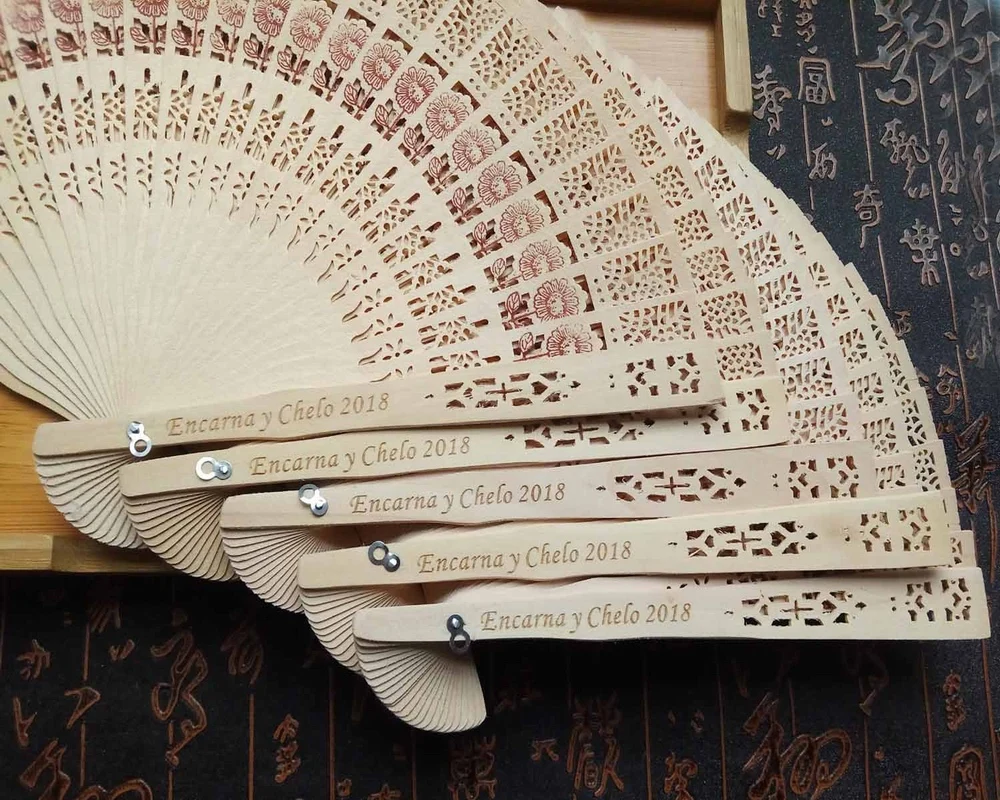 

personalise Silk screen Wedding favors 200pcs / lot silk fan Chinese carved folding fragrance wood hand fan wedding fan