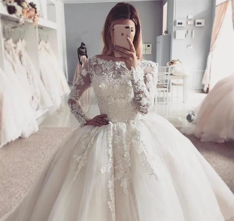2019-vintage-arabic-dubai-princess-wedding-dress-puffy-sheer-long-sleeves-lace-appliqued-tulle-bride-bridal-gown-plus-size-custom-made (1)_