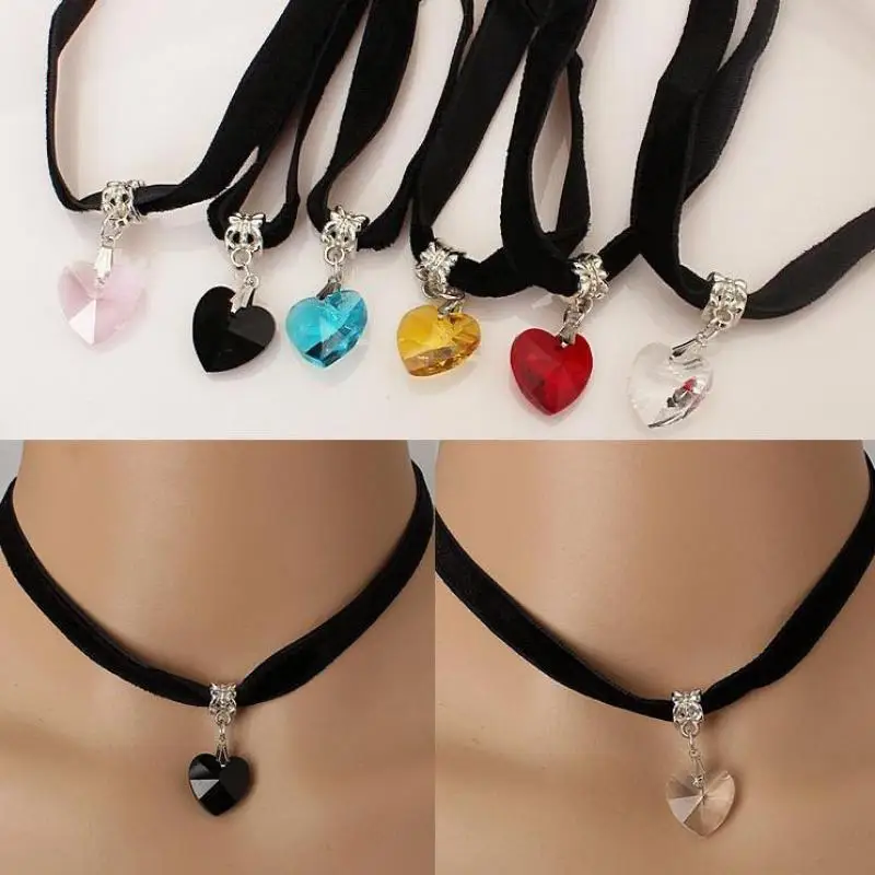 

Japanese Harajuku Velvet Necklace Retro Europe And America Simple Multicolor Peach Heart Crystal Pendant Short Necklace