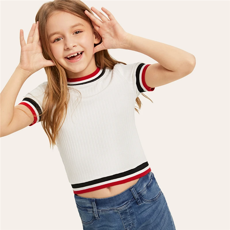 SHEIN Kids/белая полосатая Повседневная футболка в рубчик для девочек, одежда г. Летние корейские футболки с короткими рукавами Топы для активных девочек